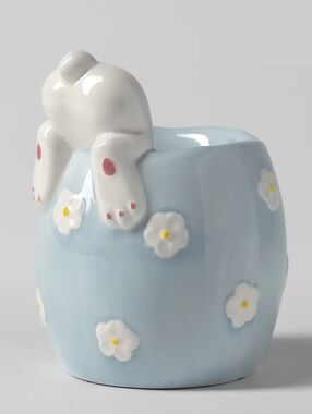 Curious Cottontail Scentsy Wax Warmer.  Very Cute!